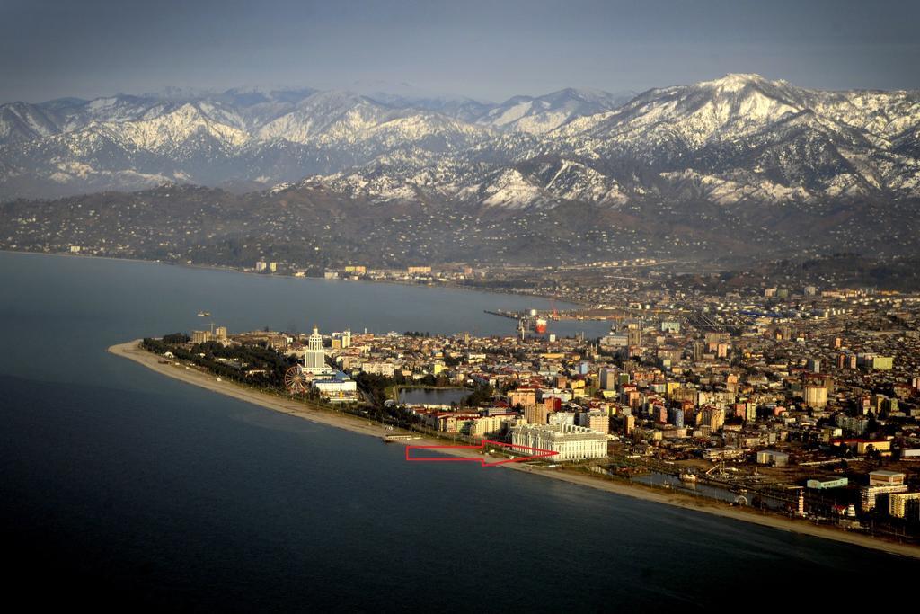 Watching The Sea Apartment Batumi Exterior photo