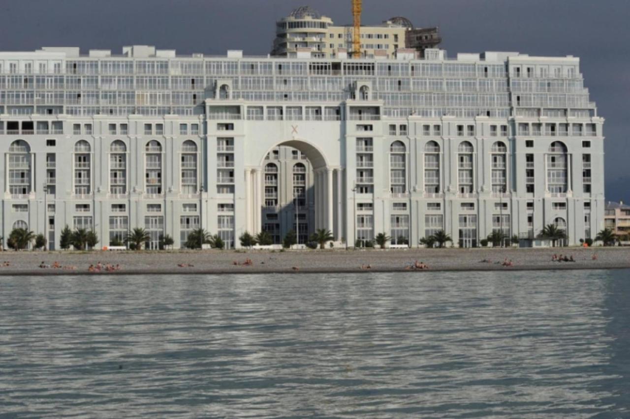 Watching The Sea Apartment Batumi Exterior photo